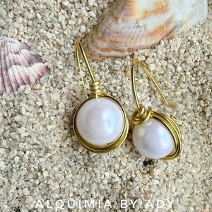 Alquimia Gold and White Earrings